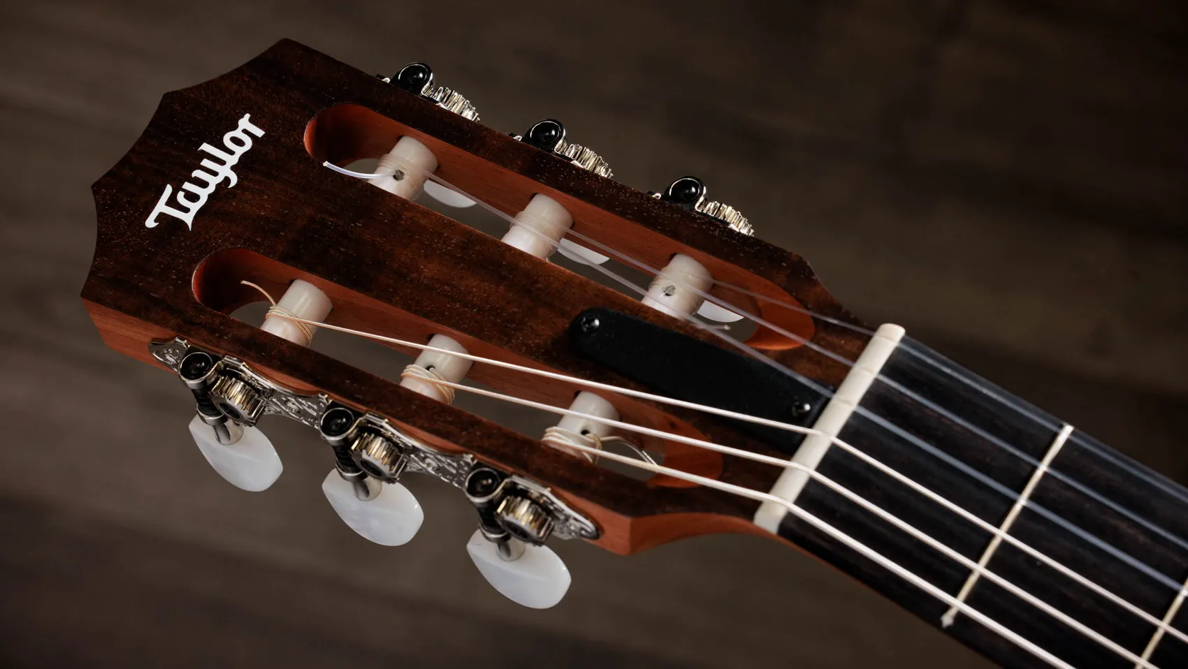 Academy 12e-N LTDHawaiian Koaアコースティックエレクトリックギター